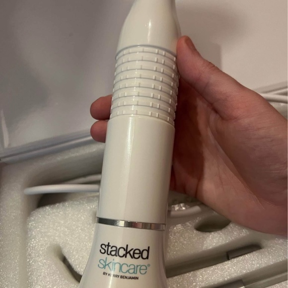 Skincare device - Picture 3 of 8